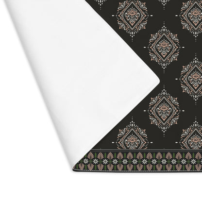 Placemat “Sundar Rituals” – Midnight Oud by FAVIE